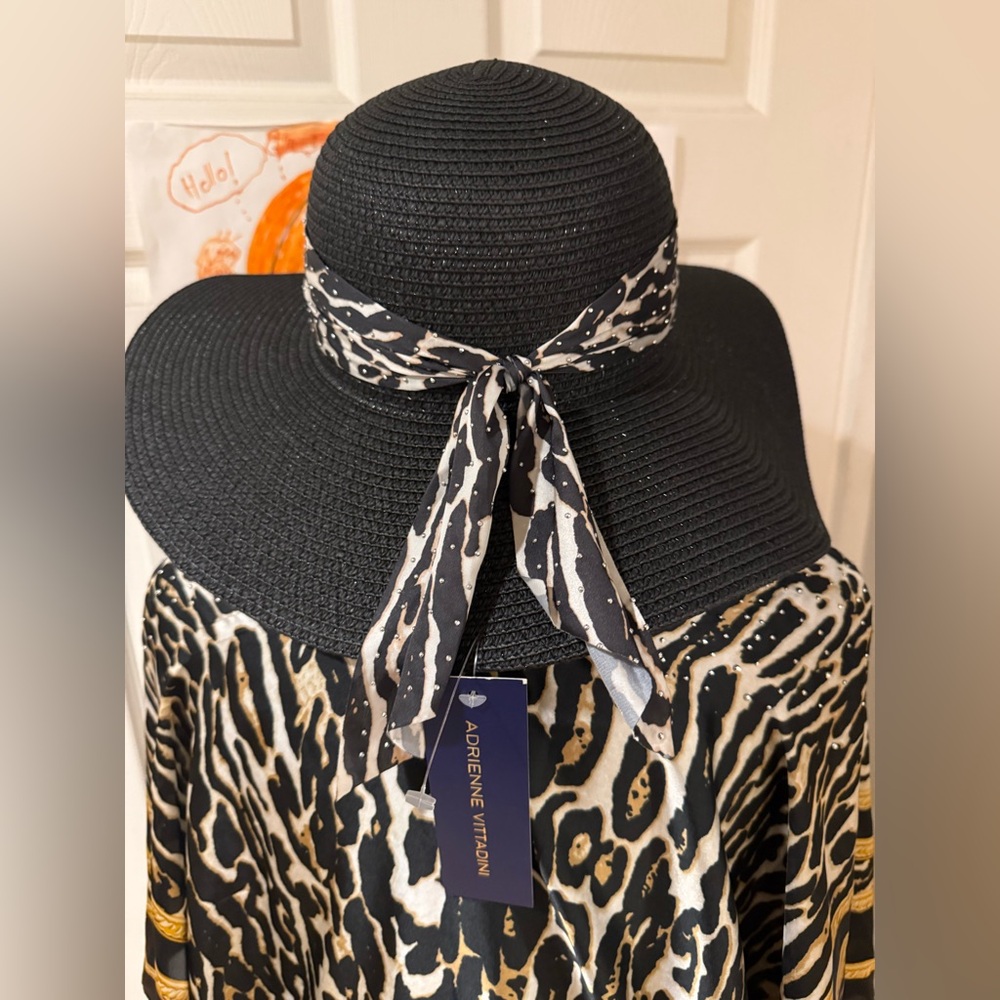 New Adrienne Vittardini Resortwear Kimono and Hat Set - Picture 8 of 16